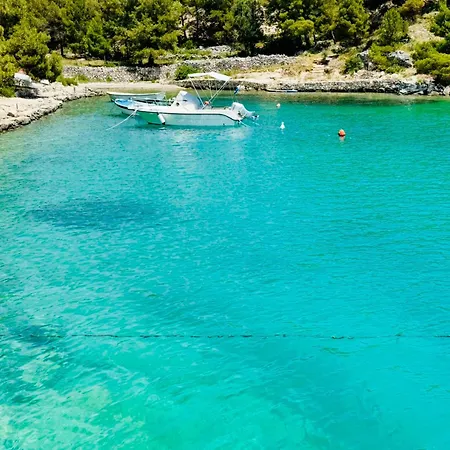 Silent Bay Lucice *